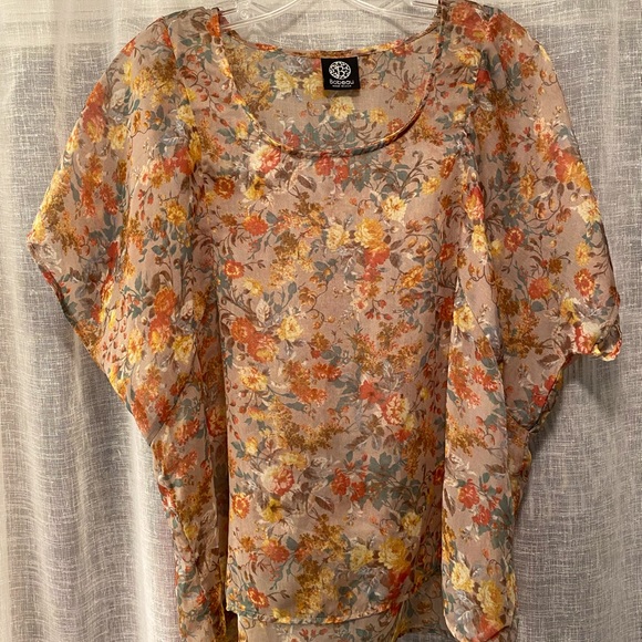 bobeau Tops - Sheer patterned top by bobeau